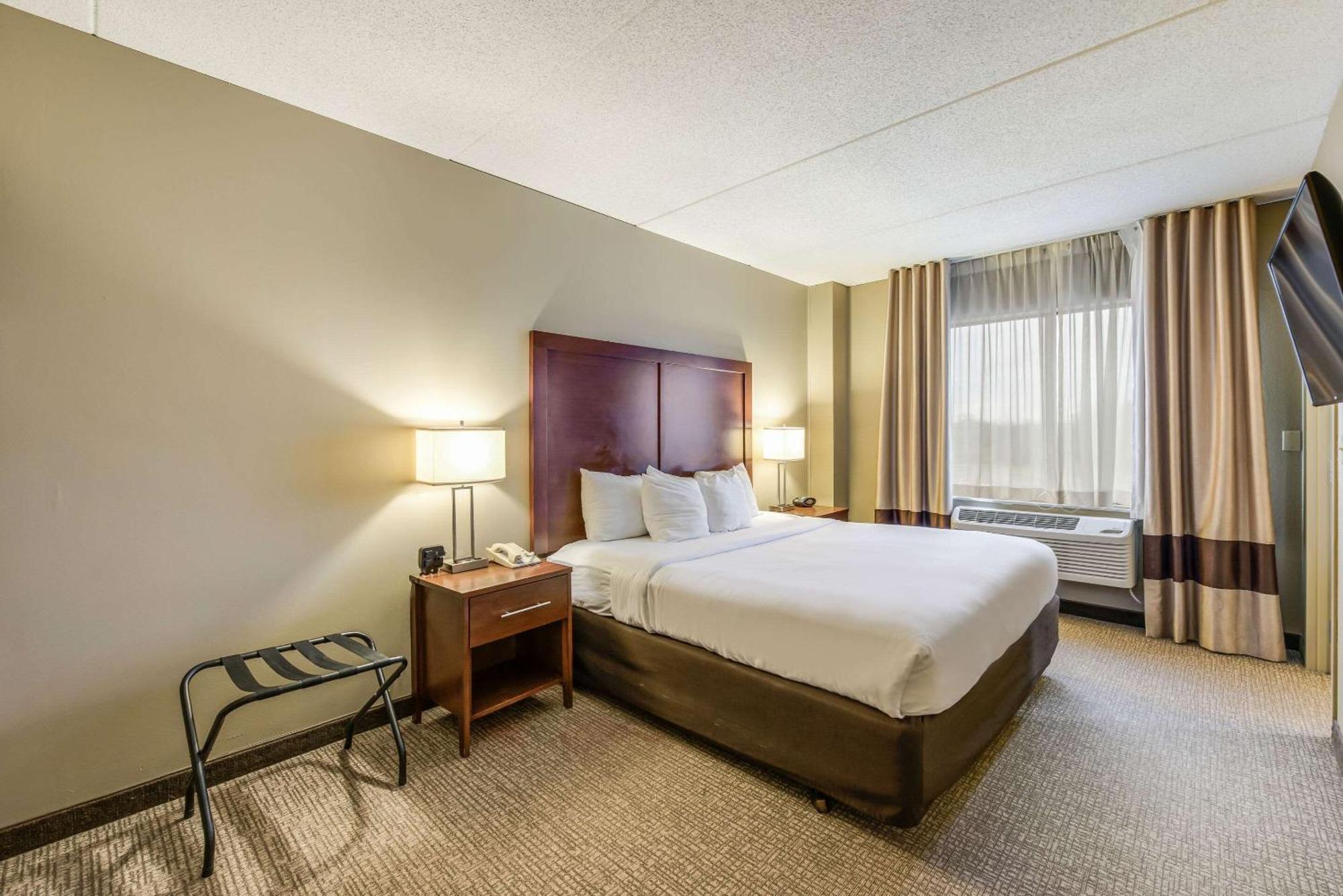 Comfort Suites Chicago O'Hare Airport Шиллер-Парк Экстерьер фото